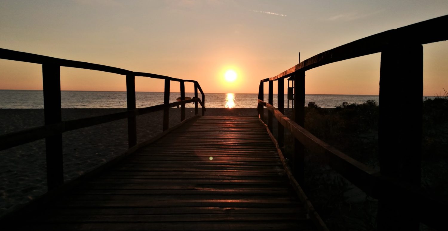 Spiaggia di Ascea marina al tramonto il cilentano.jpg