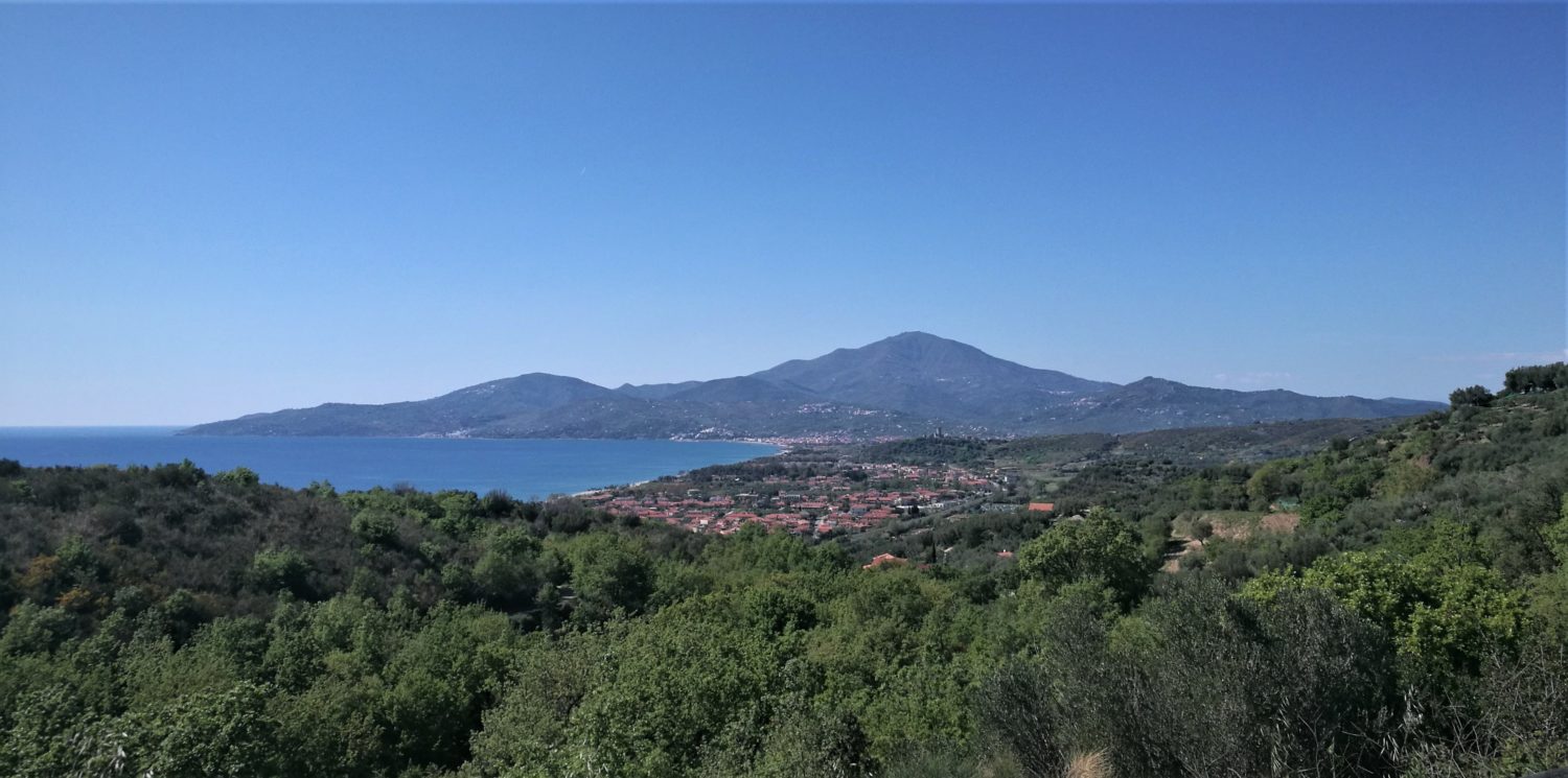 sentiero-aurella-Ascea-veduta-panoramica-su-casal-velino-il-cilentano-cilento