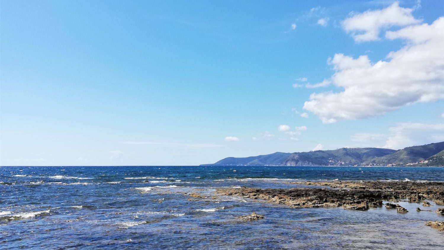 la spiaggia di acciaroli il cilentano cilento.jpg