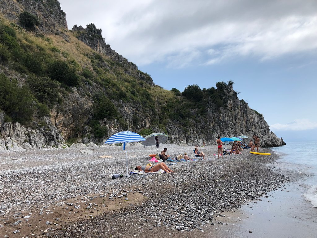 spiaggia dei gabbiani scario