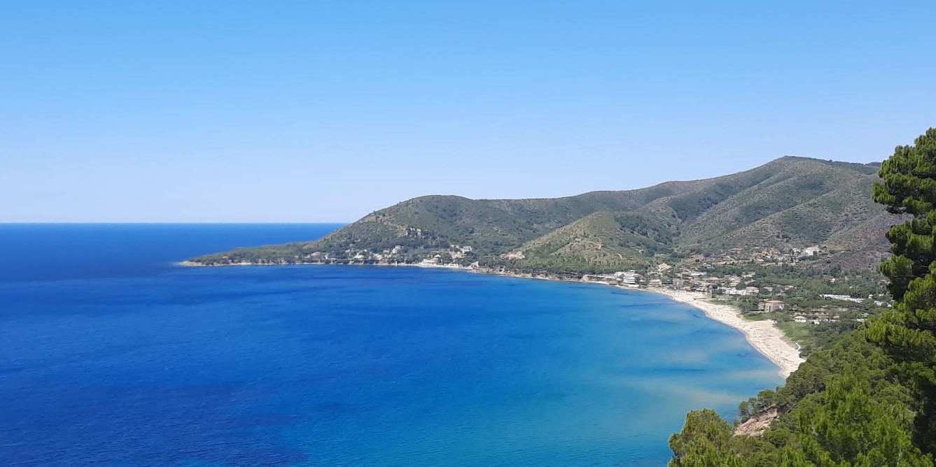 Spiaggia baia arena casa del conte ogliastro marina